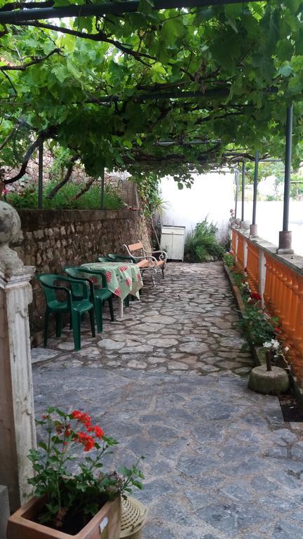 Guest House Cvoro Herceg Novi Exterior foto